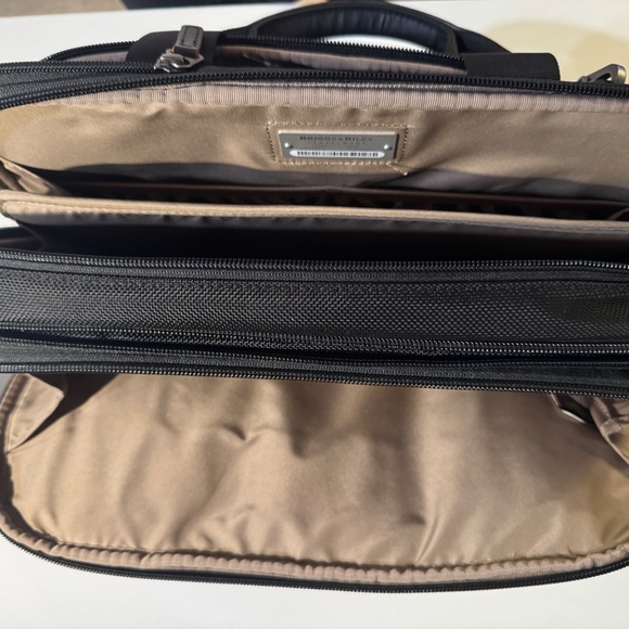 Briggs & Riley Work black Leather Slim Brief (KLB422-4) - Picture 10 of 16